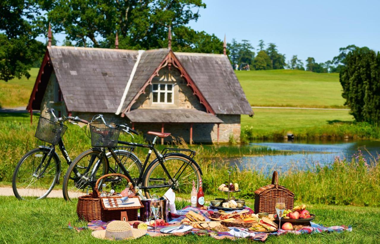 梅努斯 卡尔顿楼饭店酒店 外观 照片 A picnic in the UK