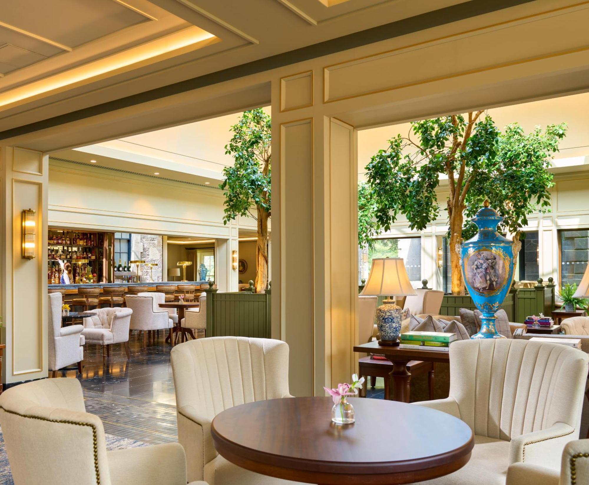 梅努斯 卡尔顿楼饭店酒店 外观 照片 The lobby