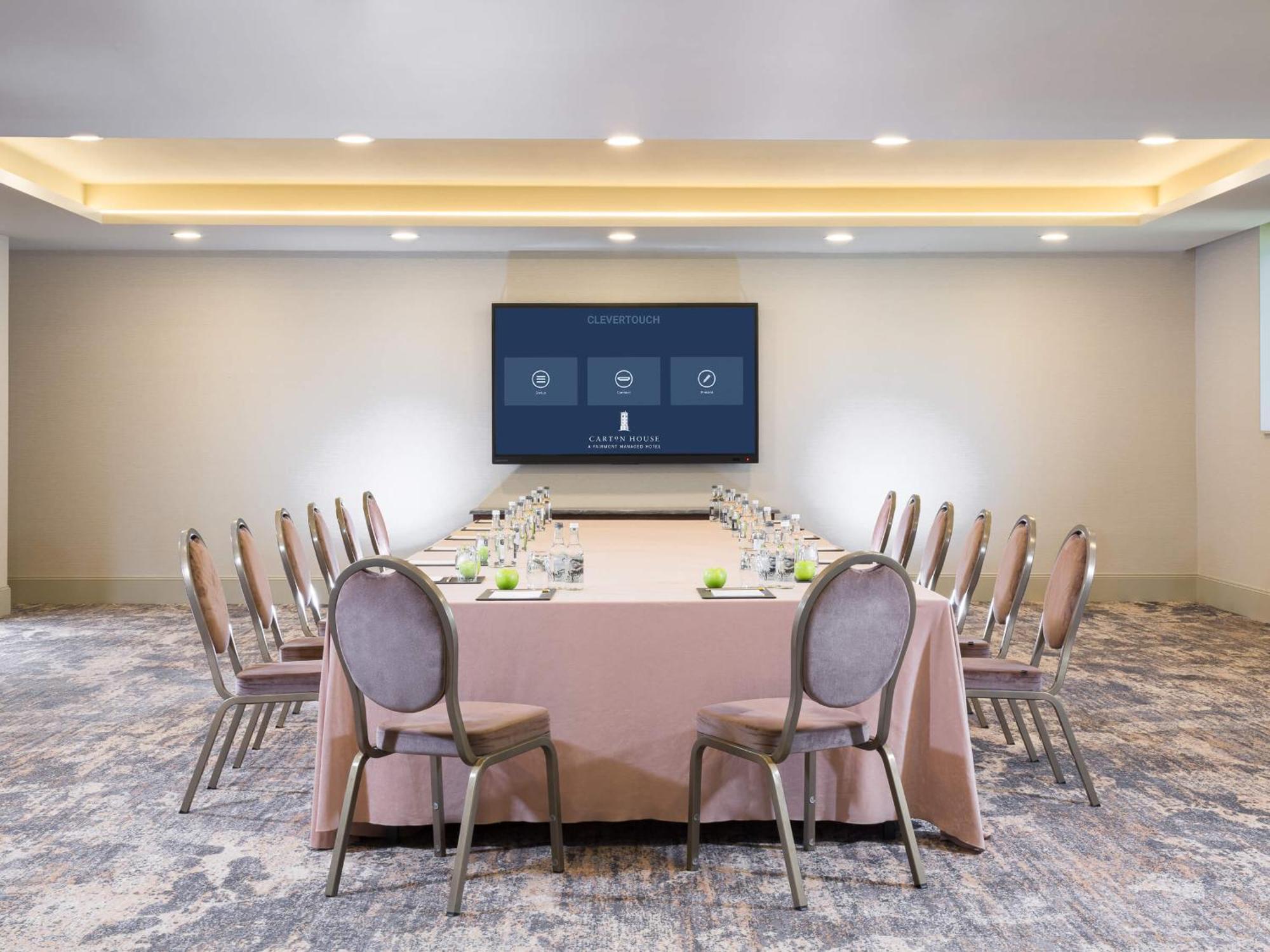 梅努斯 卡尔顿楼饭店酒店 外观 照片 Meeting room
